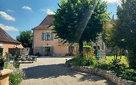 Au Pays De Jacquou : Chambre D'Hotes Et Table D'Hotes