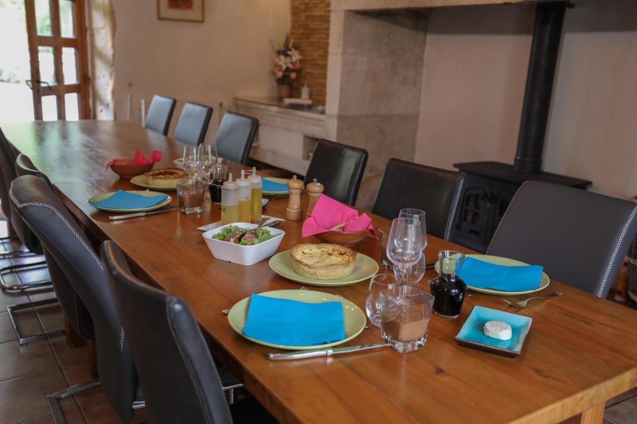 Au Pays De Jacquou : Chambre D'Hotes Et Table D'Hotes Fossemagne Buitenkant foto
