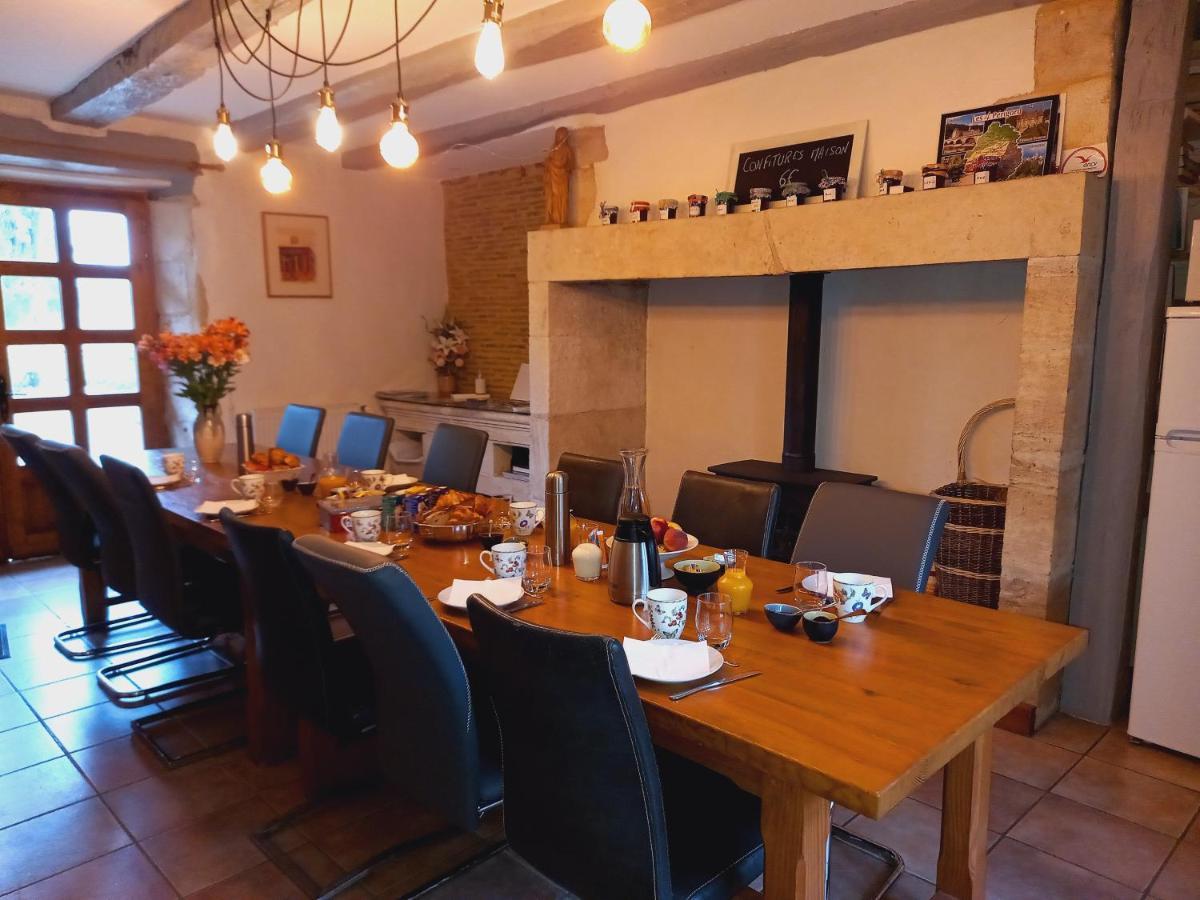 Au Pays De Jacquou : Chambre D'Hotes Et Table D'Hotes Fossemagne Buitenkant foto