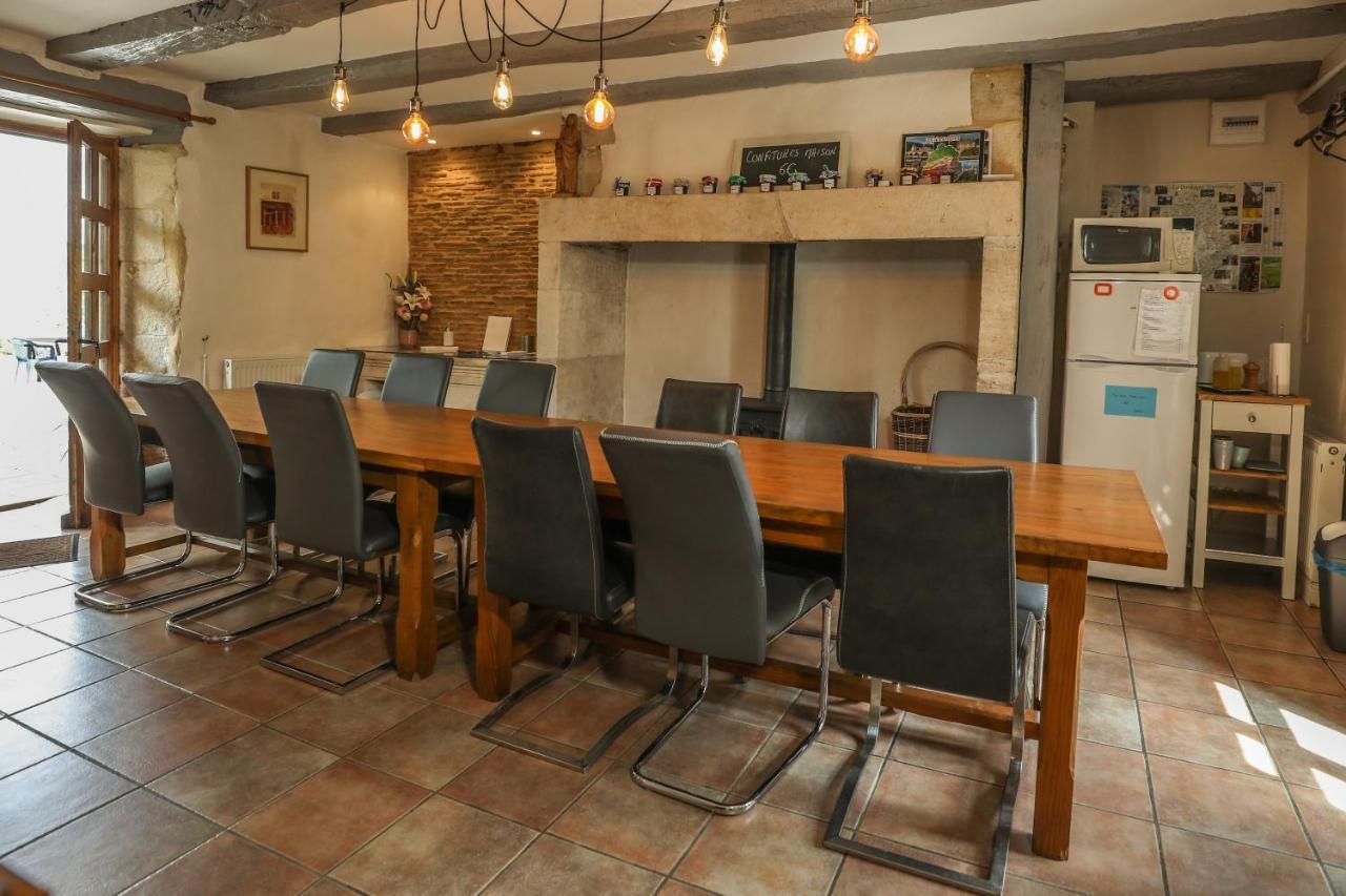 Au Pays De Jacquou : Chambre D'Hotes Et Table D'Hotes Fossemagne Buitenkant foto