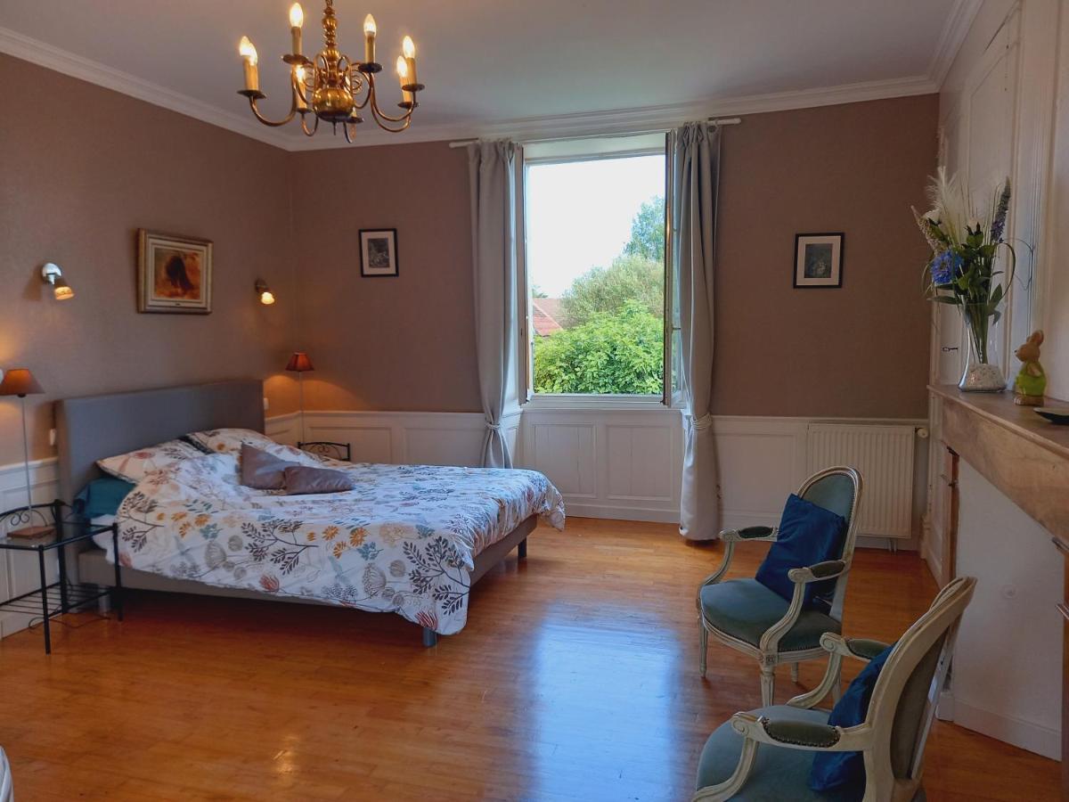 Au Pays De Jacquou : Chambre D'Hotes Et Table D'Hotes Fossemagne Buitenkant foto